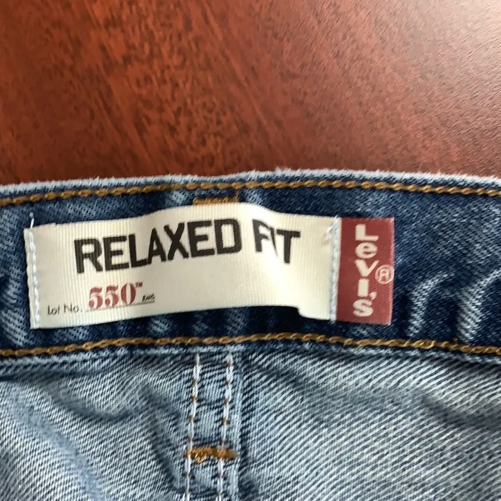 Vintage men’s 550 Levi’s mom jeans